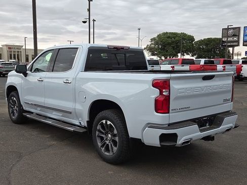 New 2026 Chevrolet Silverado 1500 High Country w/ Technology Package AWD/4WD image 3