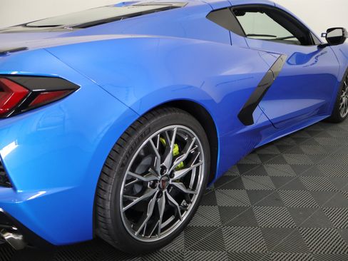 Used 2024 Chevrolet Corvette Stingray Preferred Cpe RWD image 7
