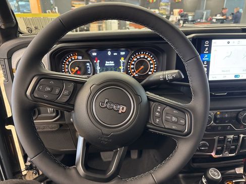 New 2026 Jeep Gladiator Sport image 18