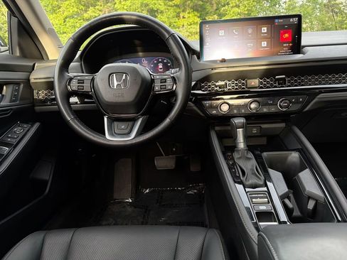 Used 2025 Honda Accord Touring image 23