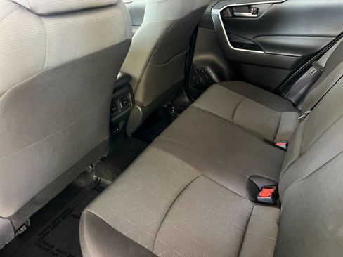 Used 2025 Toyota RAV4 XLE AWD/4WD image 11