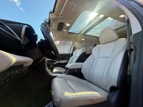 Used 2022 Subaru Ascent Limited w/ Technology Package AWD/4WD image 14