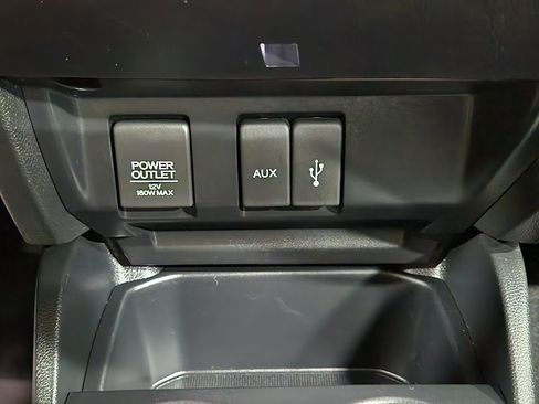 Used 2015 Honda Fit LX image 38