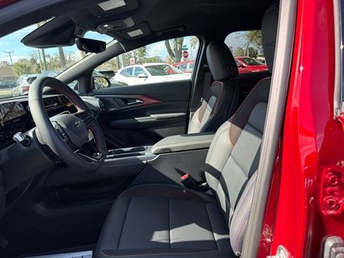 New 2026 Chevrolet Equinox EV RS image 18