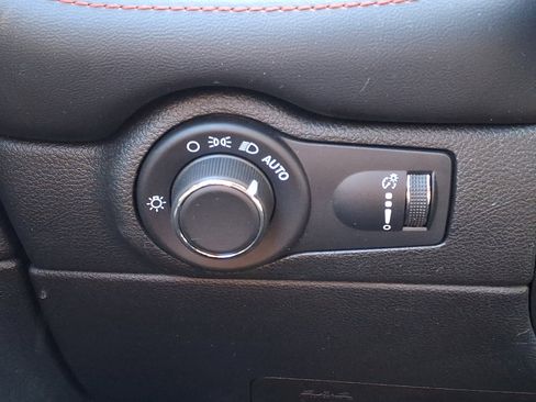 Certified 2023 Dodge Durango GT image 25