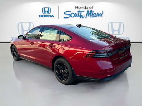 New 2025 Honda Accord SE image 4