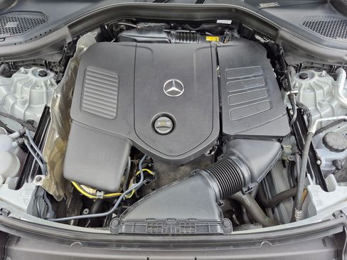 Certified 2025 Mercedes-Benz GLC 300 4MATIC image 34