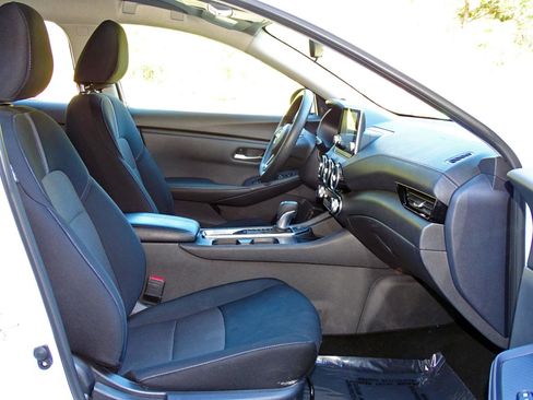 Used 2024 Nissan Sentra SV image 17