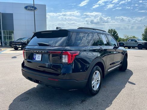 Used 2025 Ford Explorer Active RWD image 5
