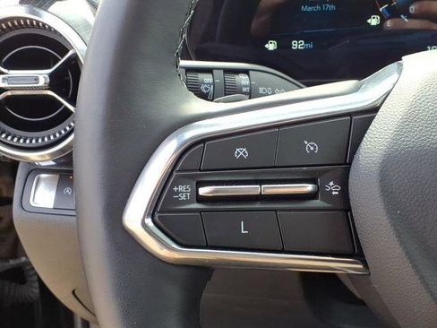 Used 2025 Chevrolet Equinox LT image 11