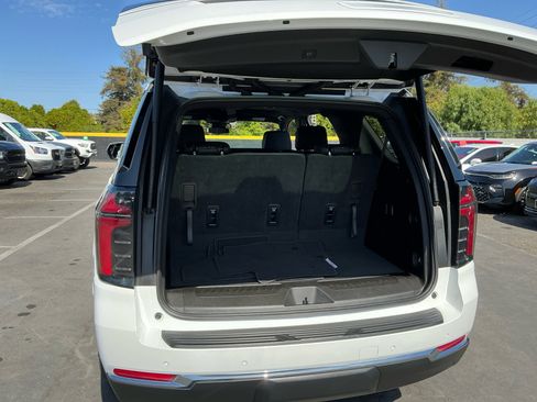 Used 2025 Chevrolet Tahoe LT AWD/4WD image 25