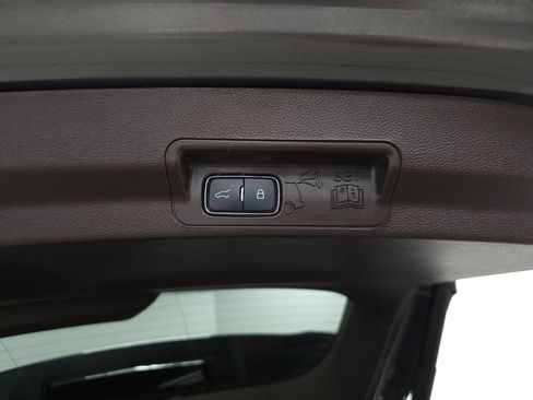 Used 2023 Ford Explorer King Ranch w/ Technology Package AWD/4WD image 9