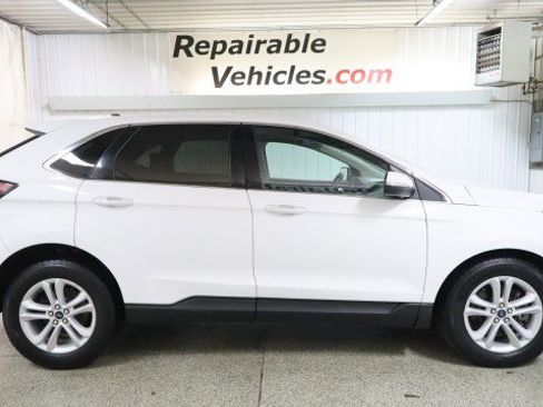 Used 2020 Ford Edge SEL w/ Convenience Package AWD/4WD image 4