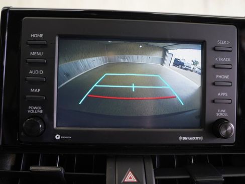 Used 2022 Toyota RAV4 LE AWD/4WD image 25