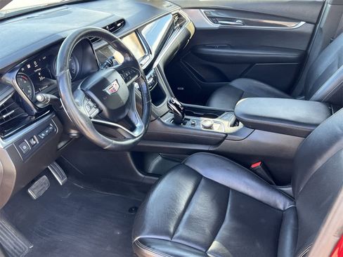 Used 2022 Cadillac XT6 Sport w/ Technology Package image 10