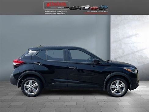 Used 2020 Nissan Kicks S image 7