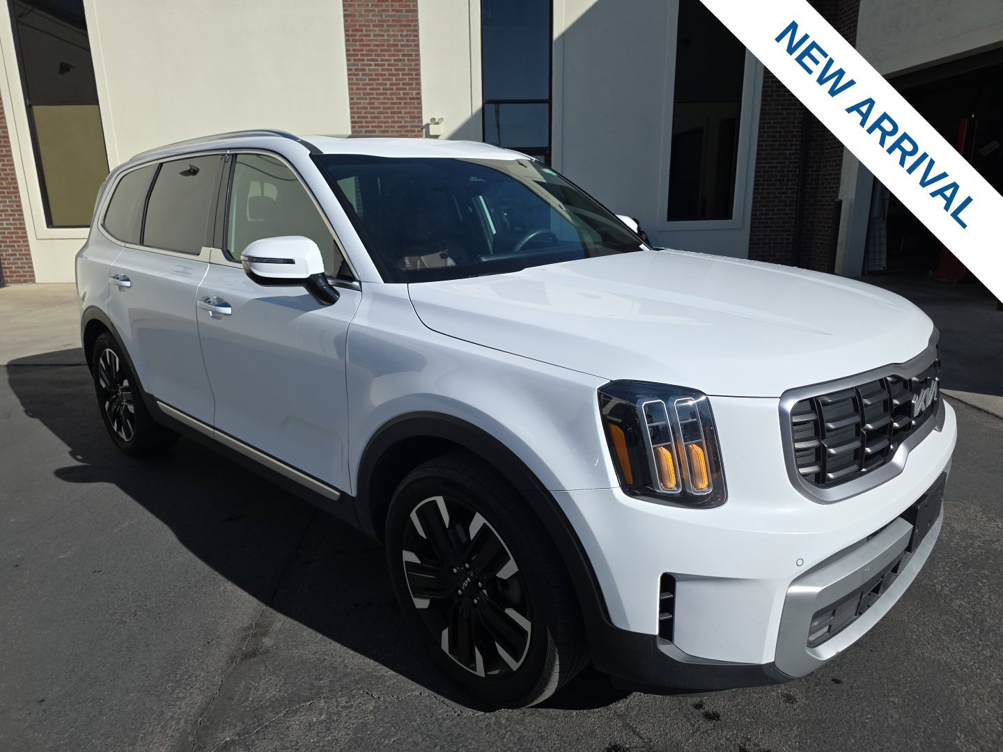 Used 2024 Kia Telluride SX Prestige w/ Towing Package AWD/4WD image 1