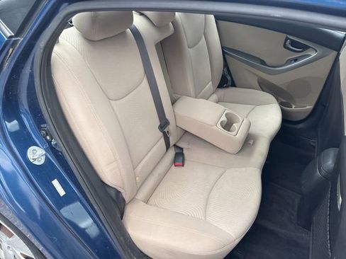 Used 2016 Hyundai Elantra SE FWD image 9