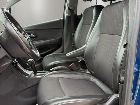 Used 2019 Chevrolet Trax LT w/ Driver Confidence Package FWD image 14