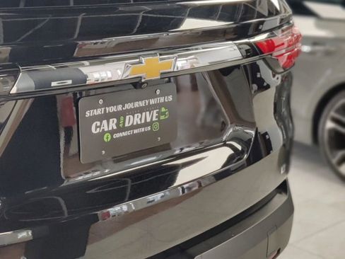 Used 2023 Chevrolet Traverse LT w/ LPO, Floor Liner Package image 9