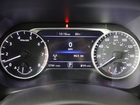 Used 2024 Nissan Sentra SV FWD image 11