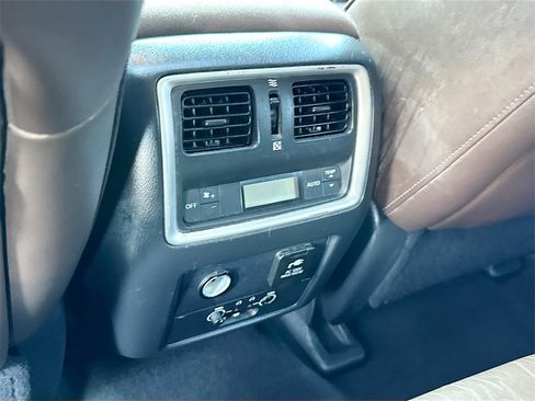 Used 2013 INFINITI JX35 Base w/ Premium Pkg image 29