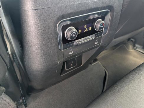 Used 2022 Chevrolet Tahoe LT AWD/4WD image 34