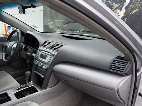 Used 2009 Toyota Camry LE image 24