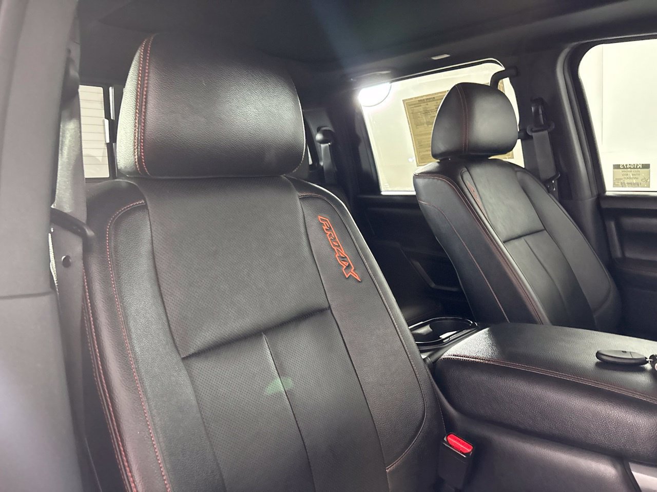 Used 2022 Nissan Titan PRO-4X w/ Pro-4x Convenience Package AWD/4WD image 33