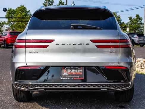 Used 2026 Genesis GV70 2.5T AWD/4WD image 5
