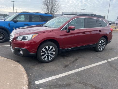 Used 2017 Subaru Outback 2.5i Limited image 1