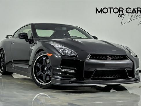 Used 2014 Nissan GT-R Track Edition AWD/4WD image 1
