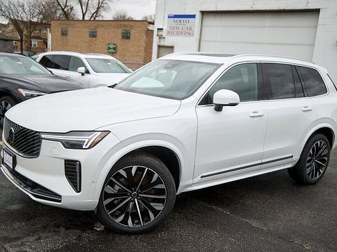 New 2025 Volvo XC90 B6 Plus w/ Protection Package Premier image 3