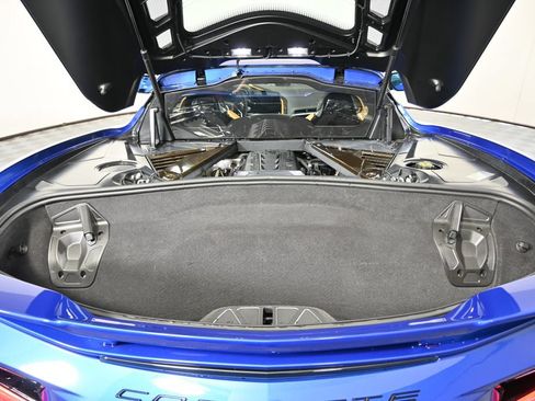 Used 2021 Chevrolet Corvette Stingray Preferred Cpe w/ Z51 Performance Package RWD image 18