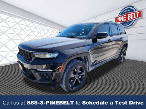 Used 2023 Jeep Grand Cherokee Limited w/ Black Appearance Package image 1