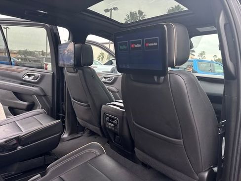 Used 2023 Chevrolet Tahoe Premier w/ Premium Package image 33