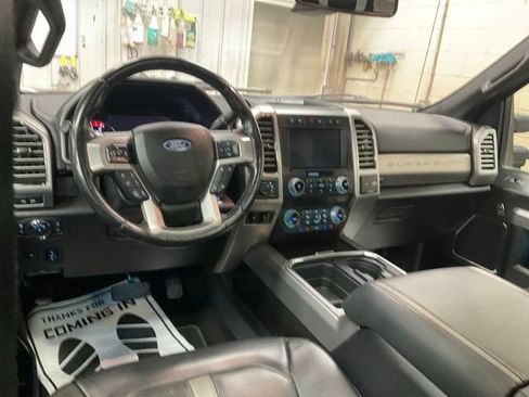 Used 2019 Ford F250 Platinum w/ Platinum Ultimate Package AWD/4WD image 8