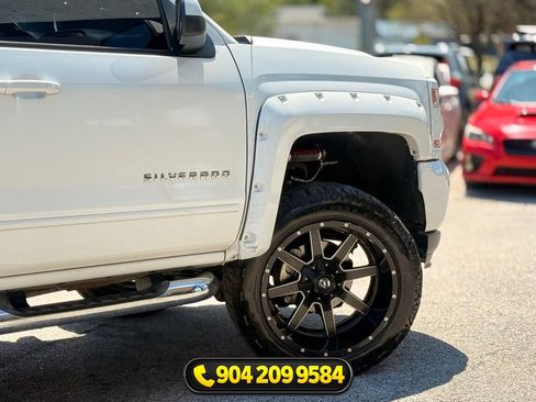 Used 2017 Chevrolet Silverado 1500 LT w/ LT Convenience Package AWD/4WD image 10