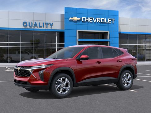 New 2026 Chevrolet Trax LS w/ LS Convenience Package FWD image 26
