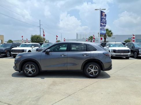 Used 2024 Honda HR-V EX-L image 2