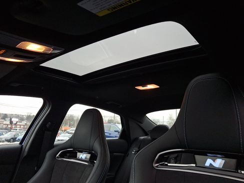 Used 2025 Hyundai Elantra N image 14