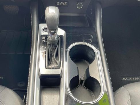 Used 2023 Nissan Altima 2.5 SV image 13