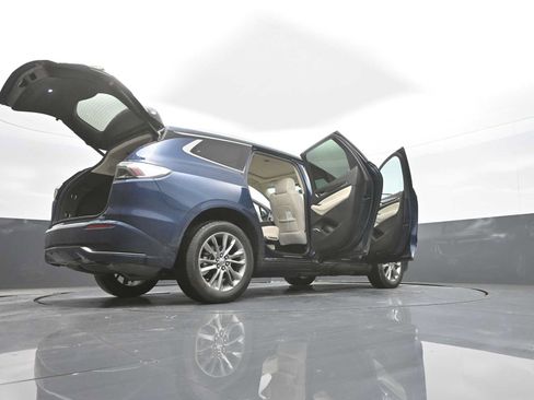 Used 2024 Buick Enclave Avenir w/ Avenir Technology Package AWD/4WD image 52