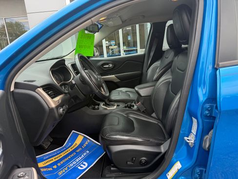 Certified 2018 Jeep Cherokee Limited w/ High Altitude Package image 13