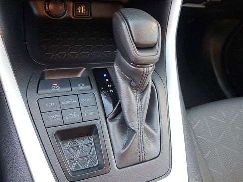 Certified 2025 Toyota RAV4 XLE image 14