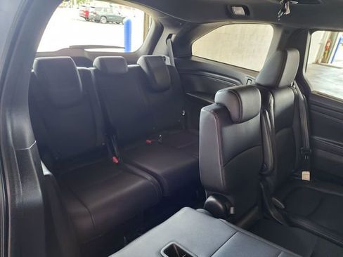 Used 2025 Honda Odyssey Sport-L image 17