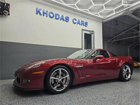 Used 2011 Chevrolet Corvette Grand Sport w/ Preferred Equipment Group image 2