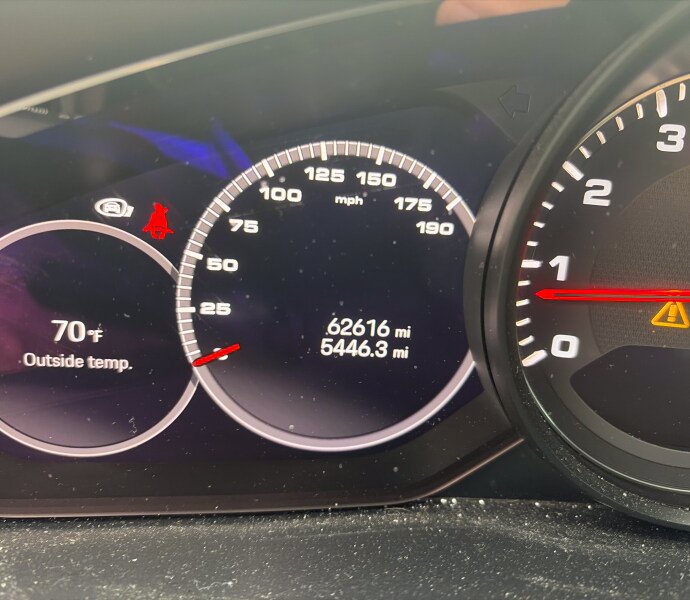 Certified 2022 Porsche Cayenne GTS AWD/4WD image 7