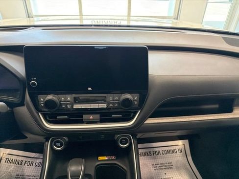 Used 2024 Toyota Grand Highlander AWD image 26