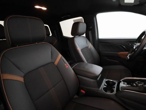 Used 2025 GMC Canyon AT4 image 23